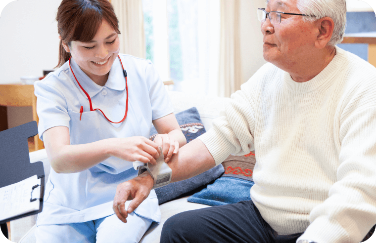 手当を受ける高齢者