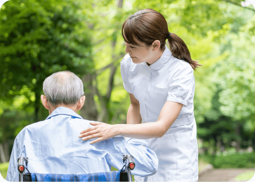 高齢者を介護する人